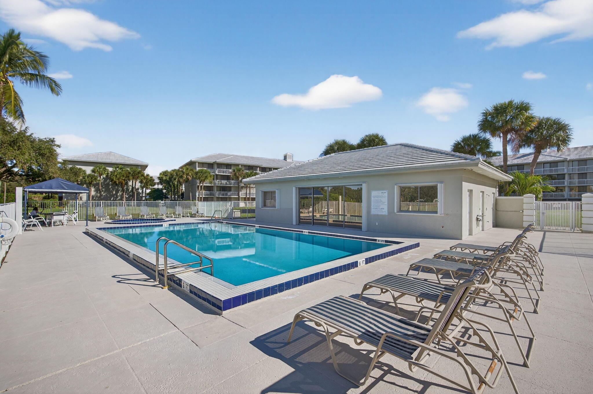 WHITEHALL - Residential