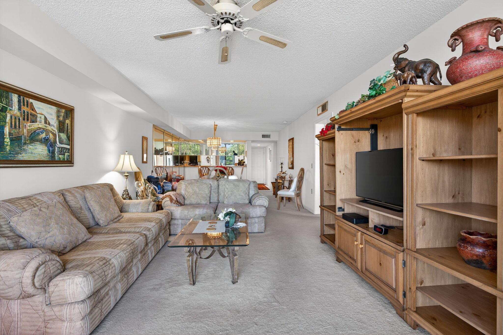 WHITEHALL - Residential