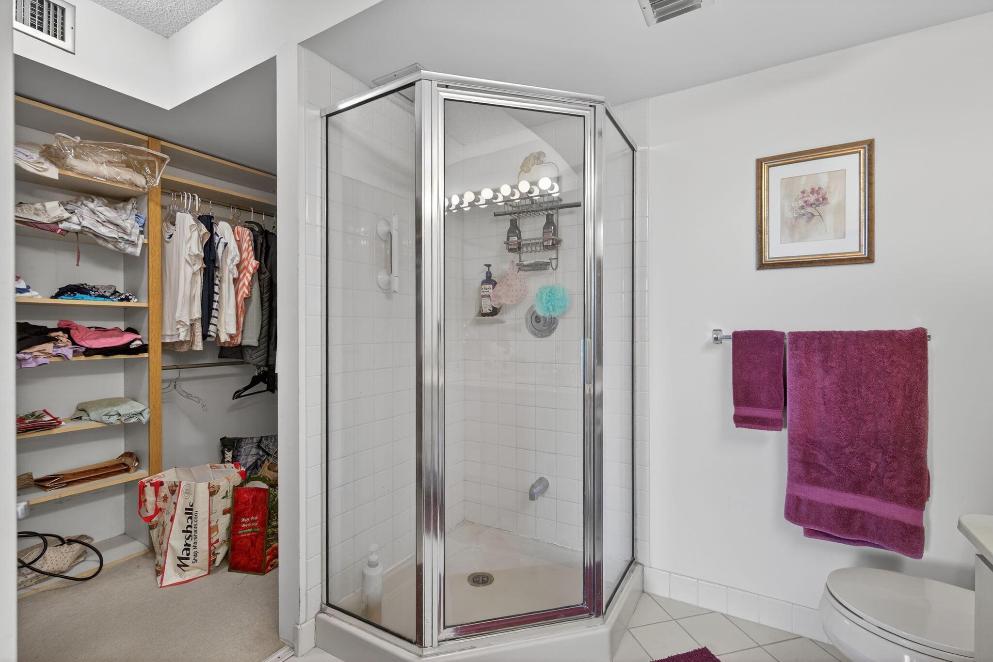 WHITEHALL - Residential