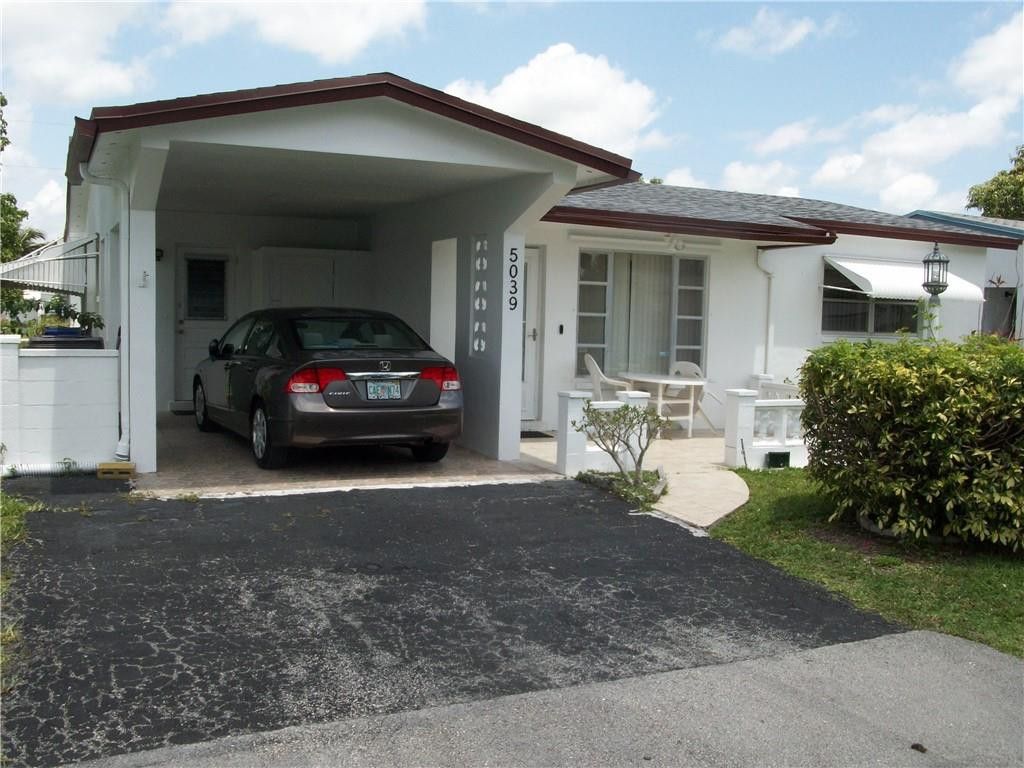 Photo of 5039 NW 42 Street, Lauderdale Lakes, FL 33319 (MLS # F10556208)