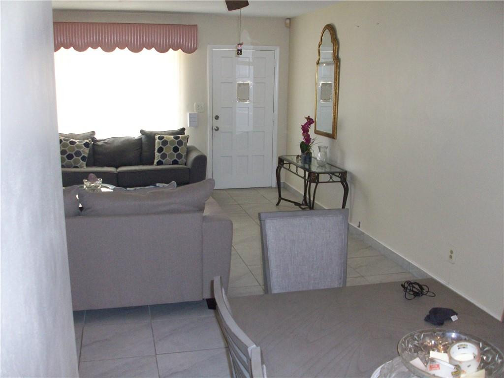 OAKLAND ESTATES - Residential Lease