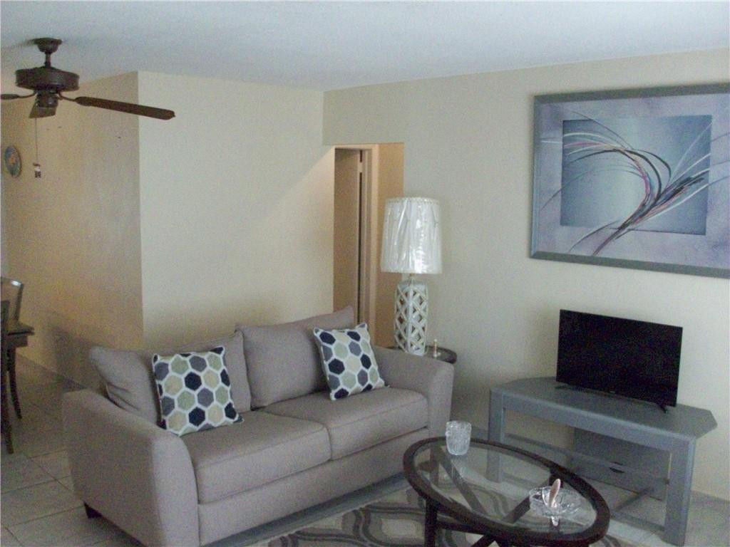 OAKLAND ESTATES - Residential Lease