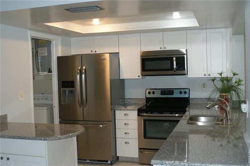 OAKLAND ESTATES - Residential Lease