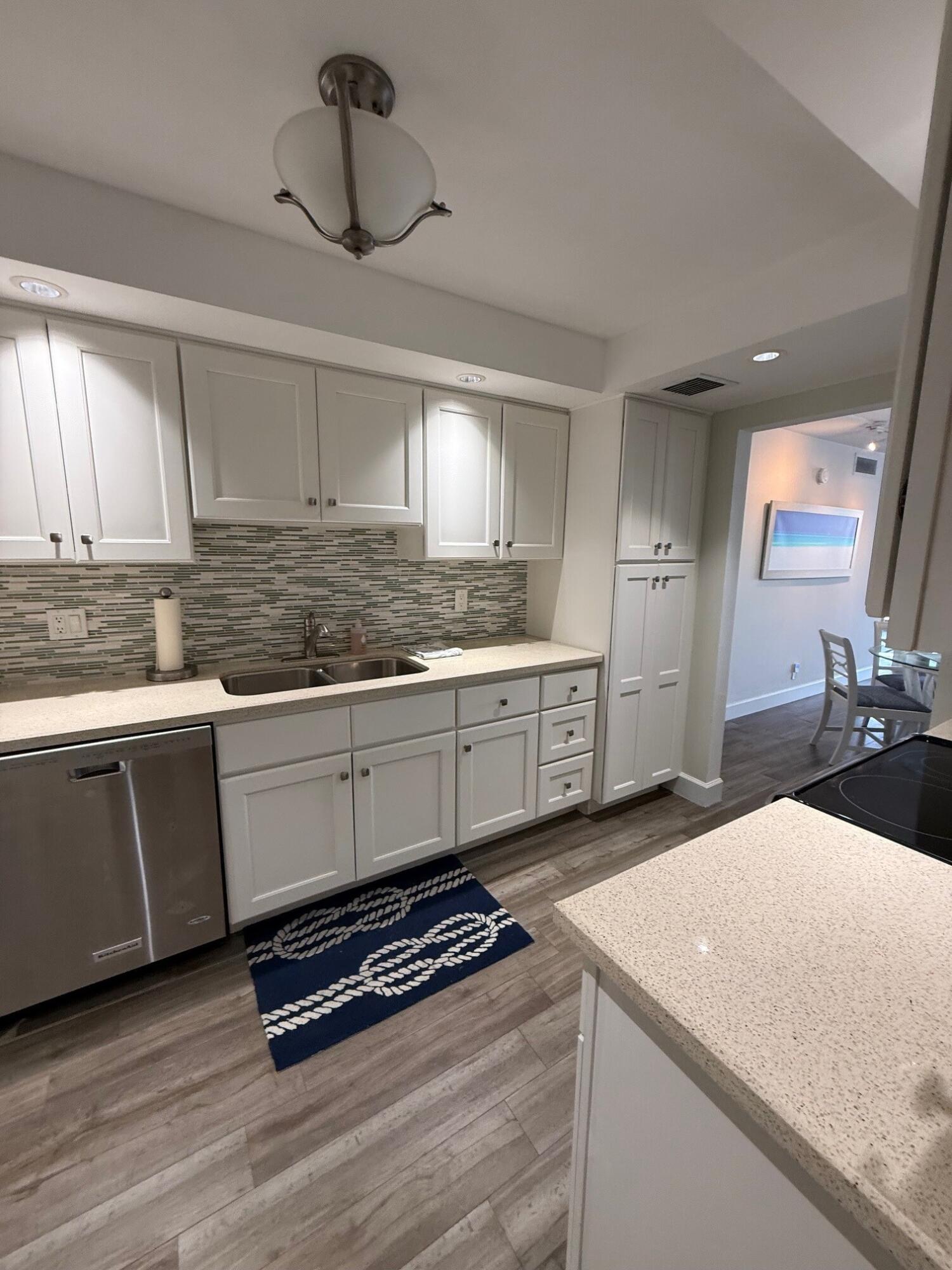 HARBOUR HALL INLET CLUB CONDO - Residential Lease