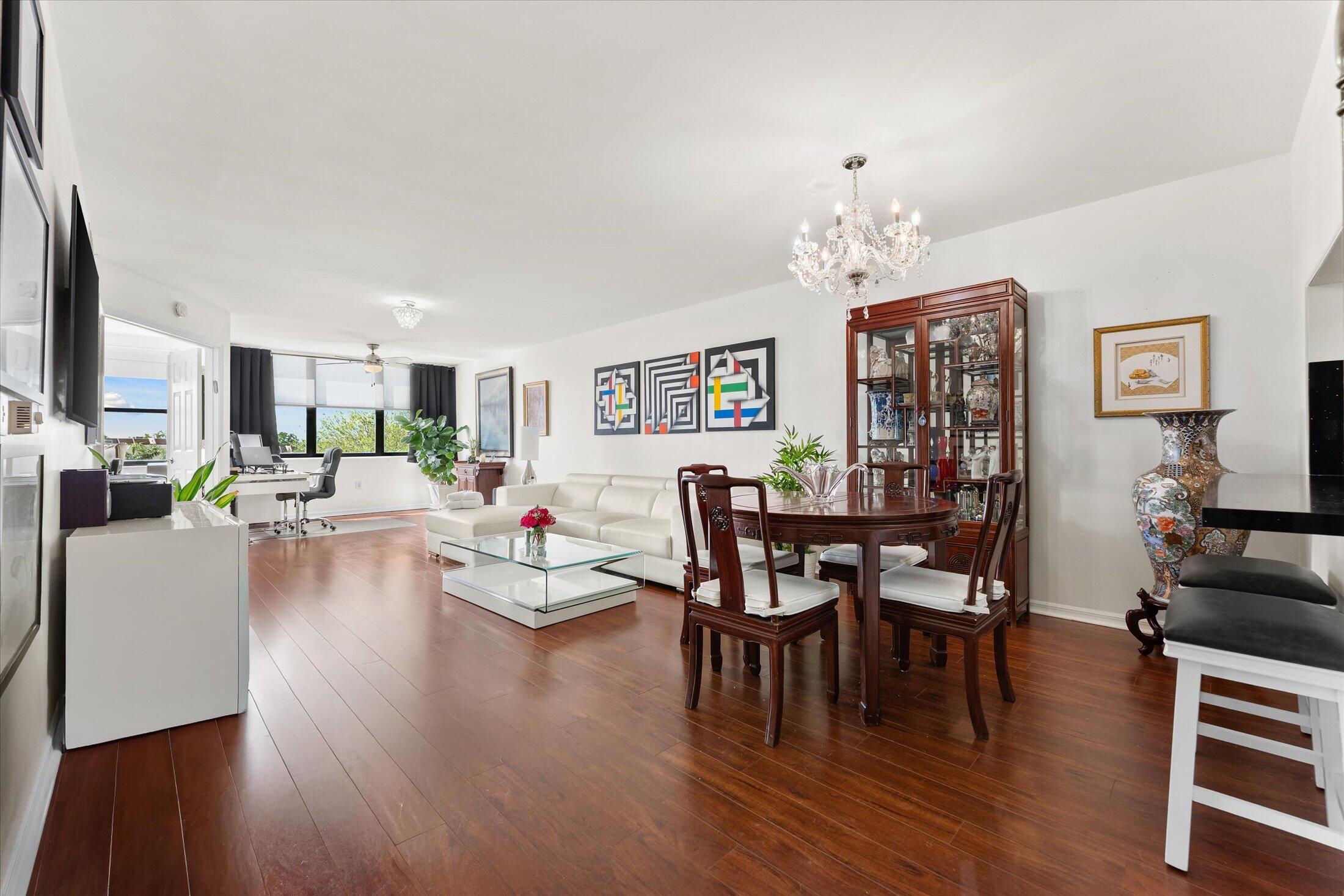 SUNRISE LAKES PHASE IV - Residential