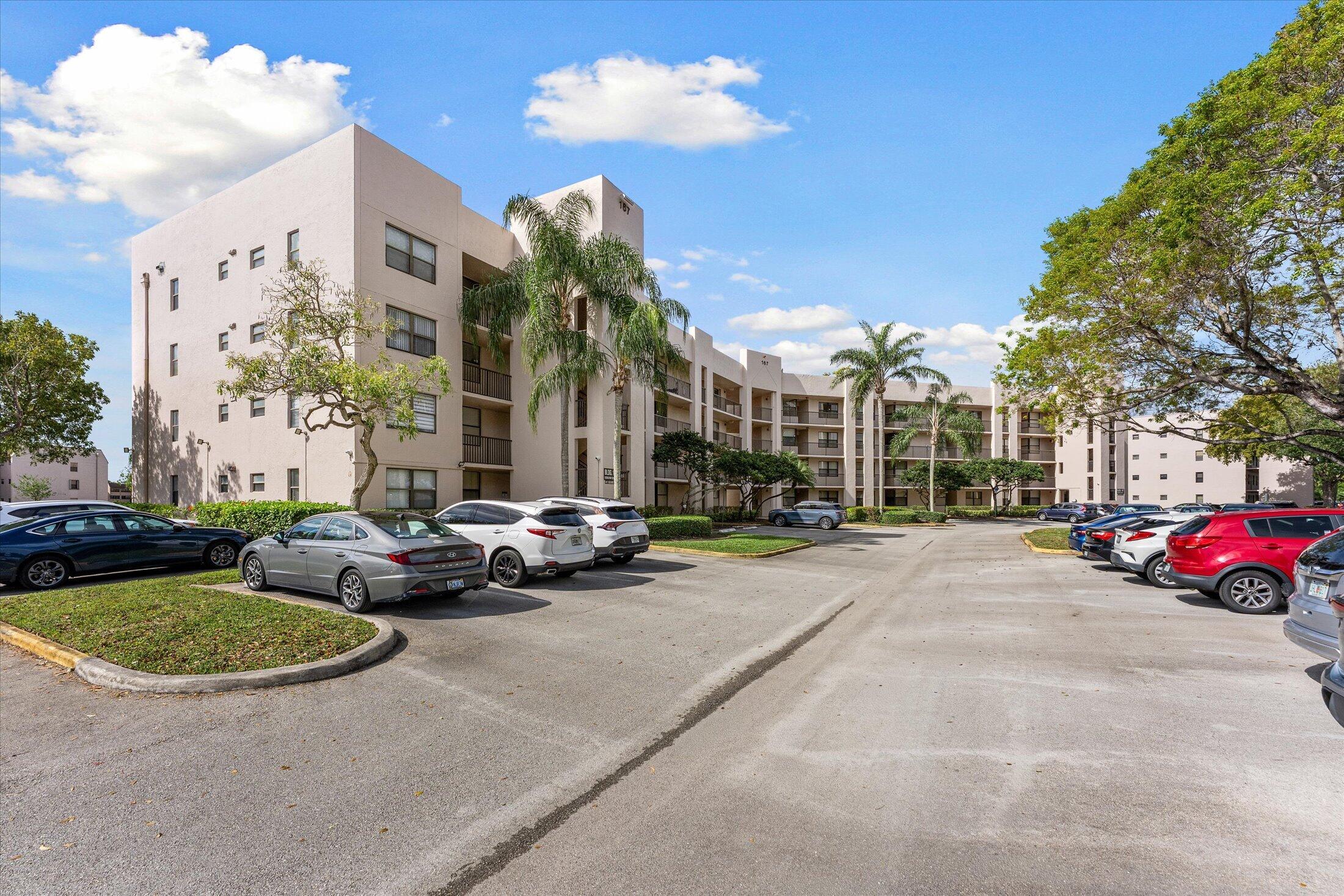 SUNRISE LAKES PHASE IV - Residential