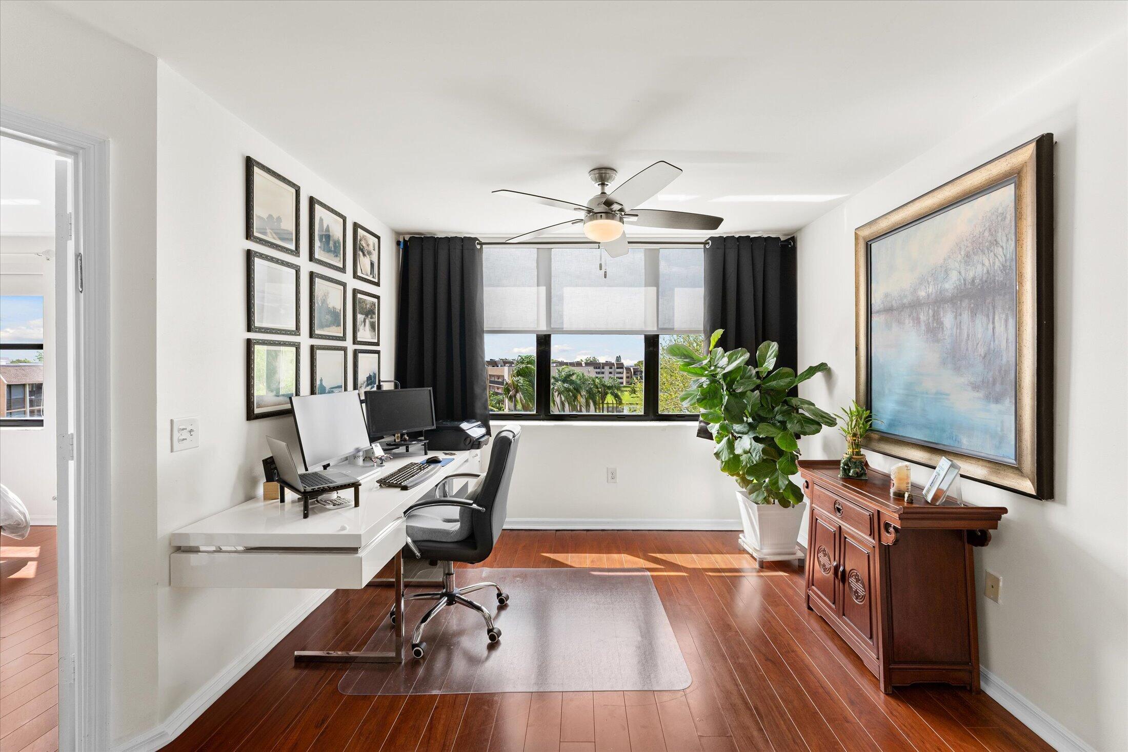 SUNRISE LAKES PHASE IV - Residential