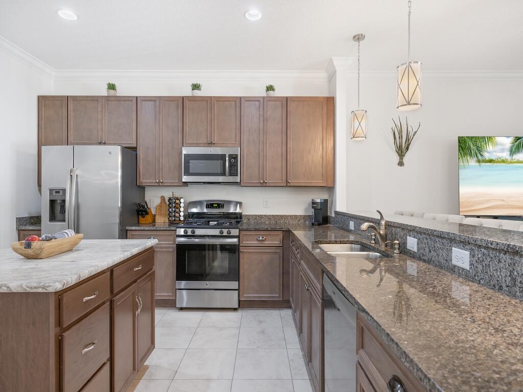 ST ANDREWS TOWNHOMES REPLAT NO 1 - Residential