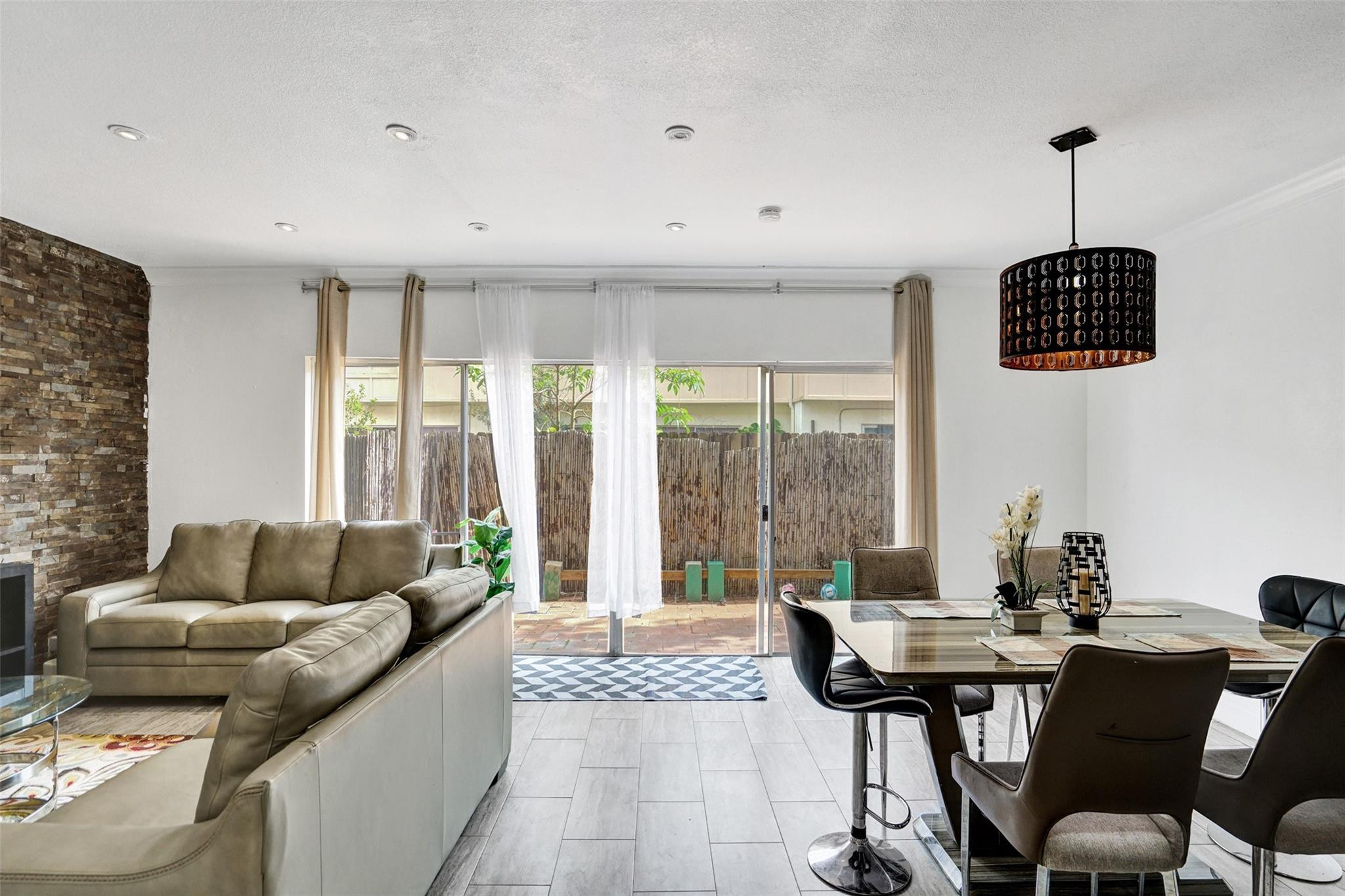 TOWNHOUSES AT JACARANDA - Residential Lease