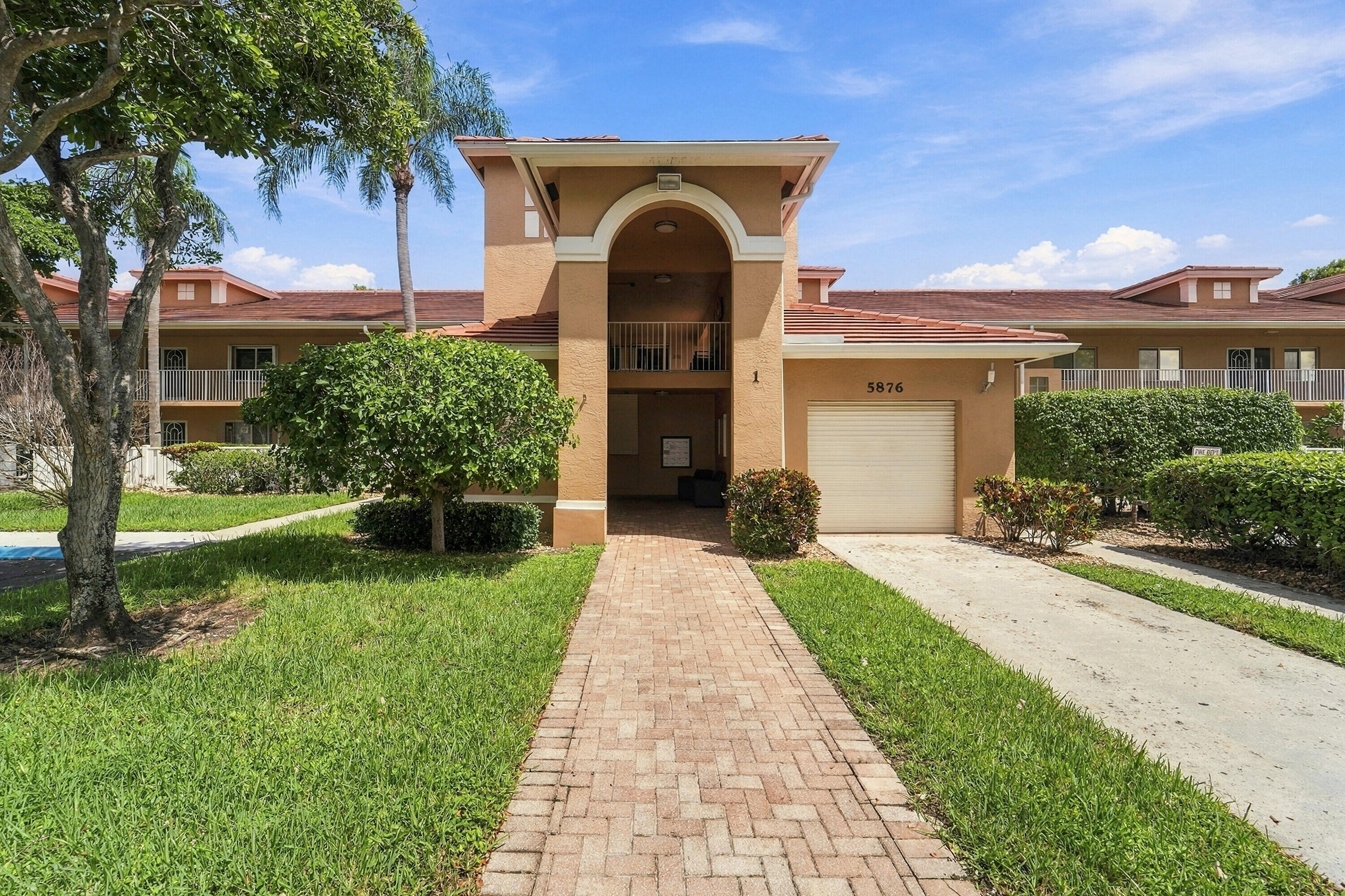 Properties 5876 REGAL GLEN Drive 201