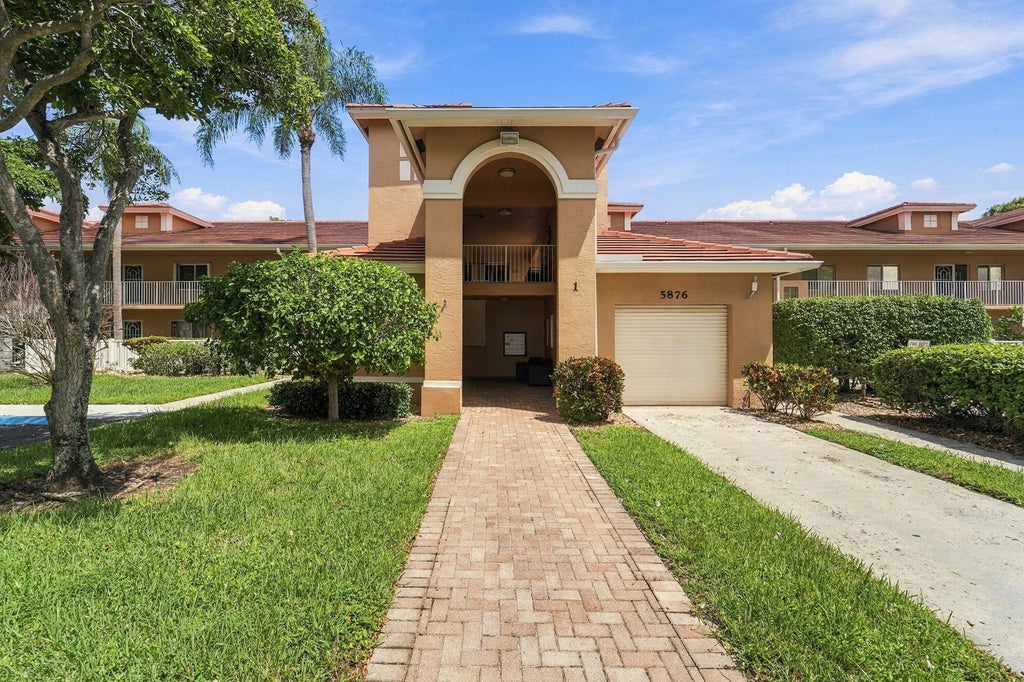 Photo of 5876 REGAL GLEN Drive #201, Boynton Beach, FL 33437 (MLS # B26076463)
