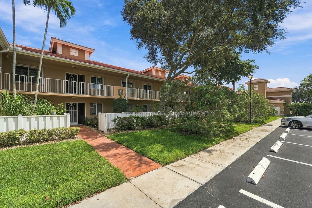Photo of 5876 REGAL GLEN Drive #201, Boynton Beach, FL 33437 (MLS # B26076463)