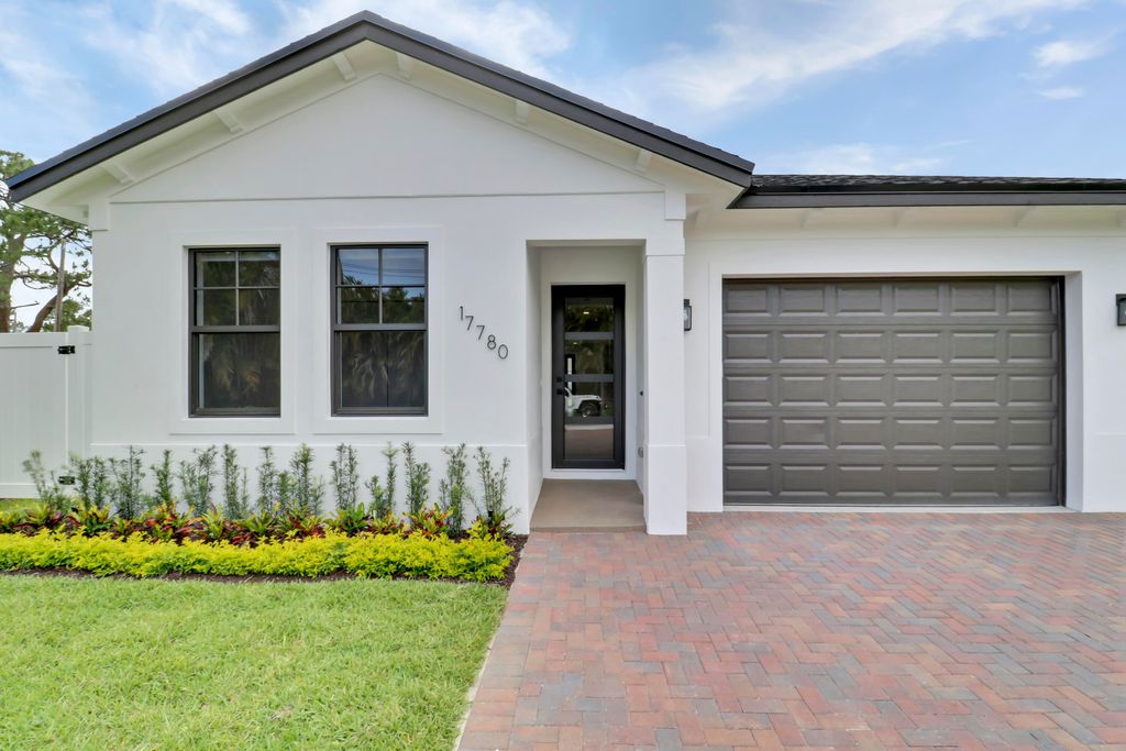 Photo of 17780 Thelma Avenue, Jupiter, FL 33458 (MLS # R11084997)