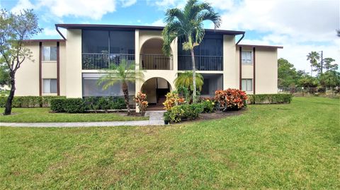Tiny photo for 4807 SABLE PINE Circle #B1, West Palm Beach, FL 33417 (MLS # B26054448)