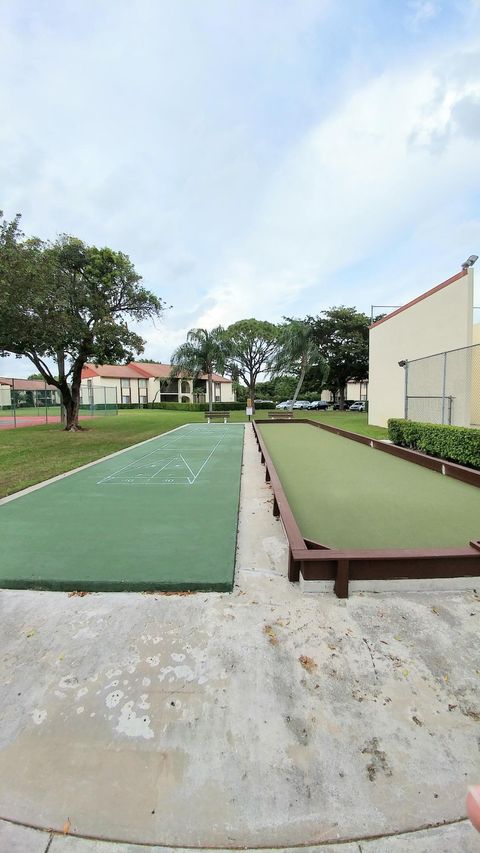 Tiny photo for 4807 SABLE PINE Circle #B1, West Palm Beach, FL 33417 (MLS # B26054448)
