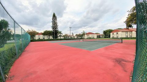 Tiny photo for 4807 SABLE PINE Circle #B1, West Palm Beach, FL 33417 (MLS # B26054448)