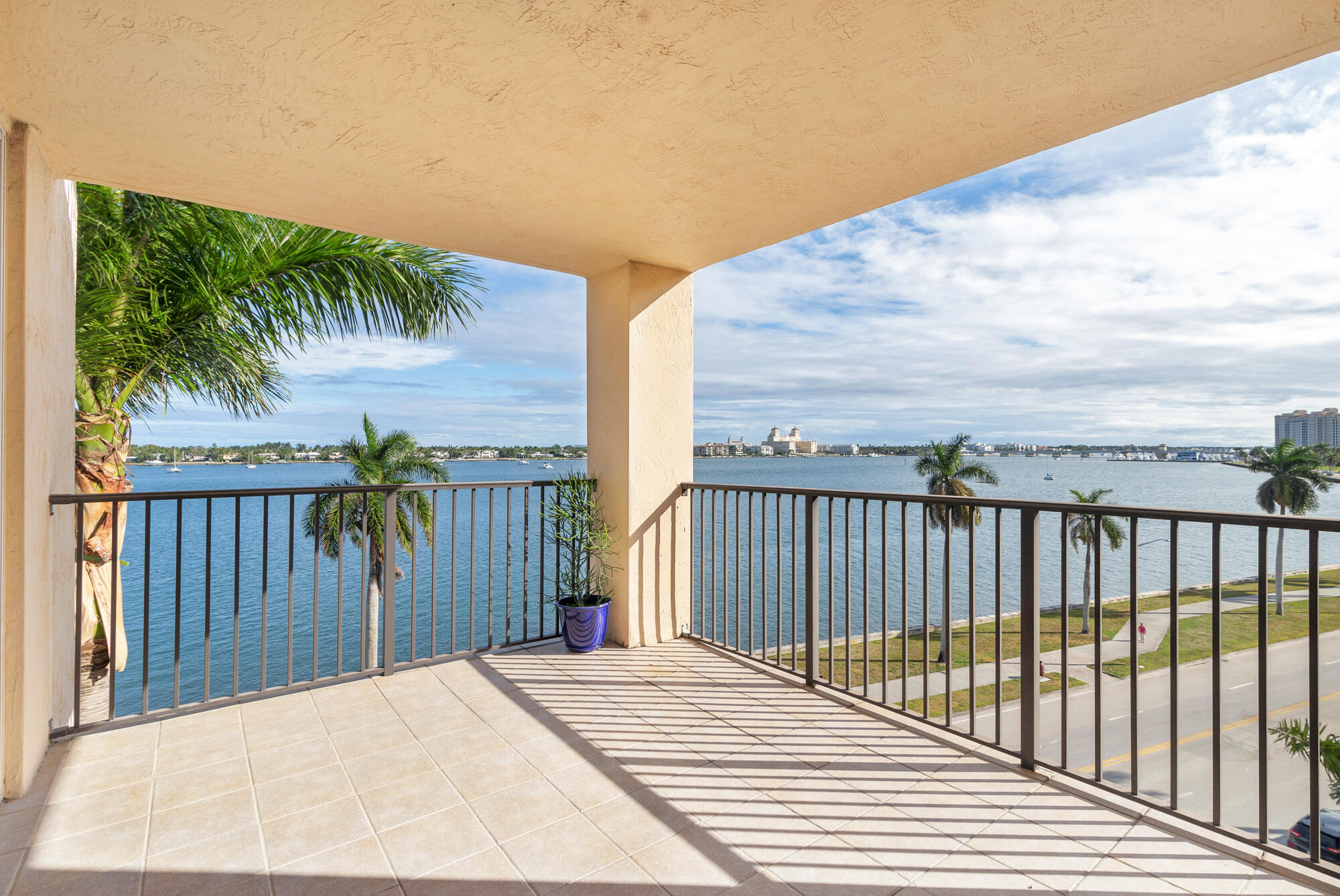 1801 N Flagler Drive 639