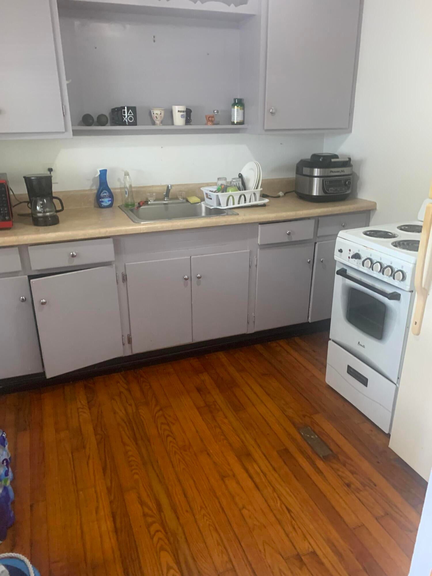 View photos, virtual tours, details... 400 W Perry Street A,b,c,d