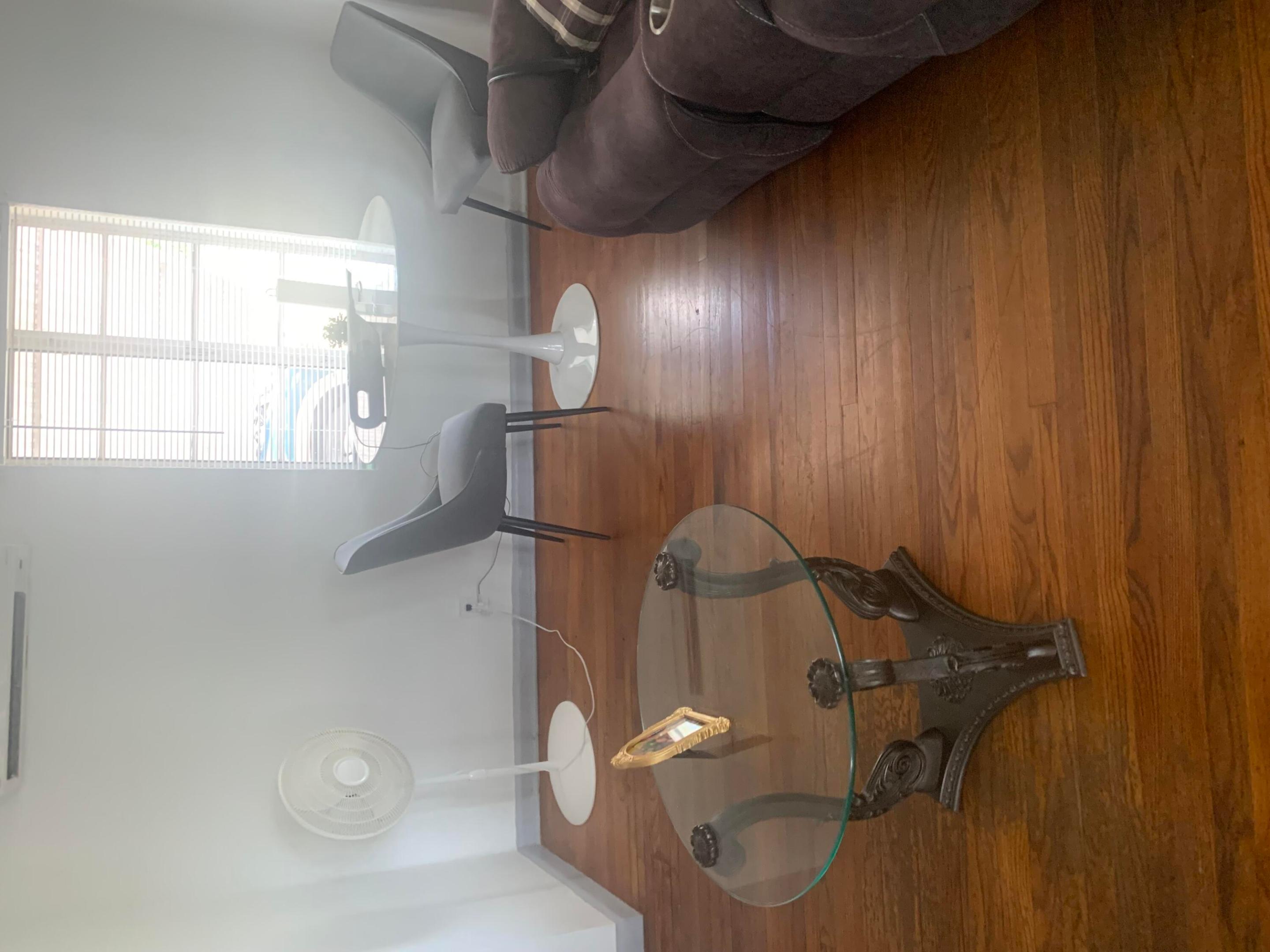 400 W Perry Street A,b,c,d