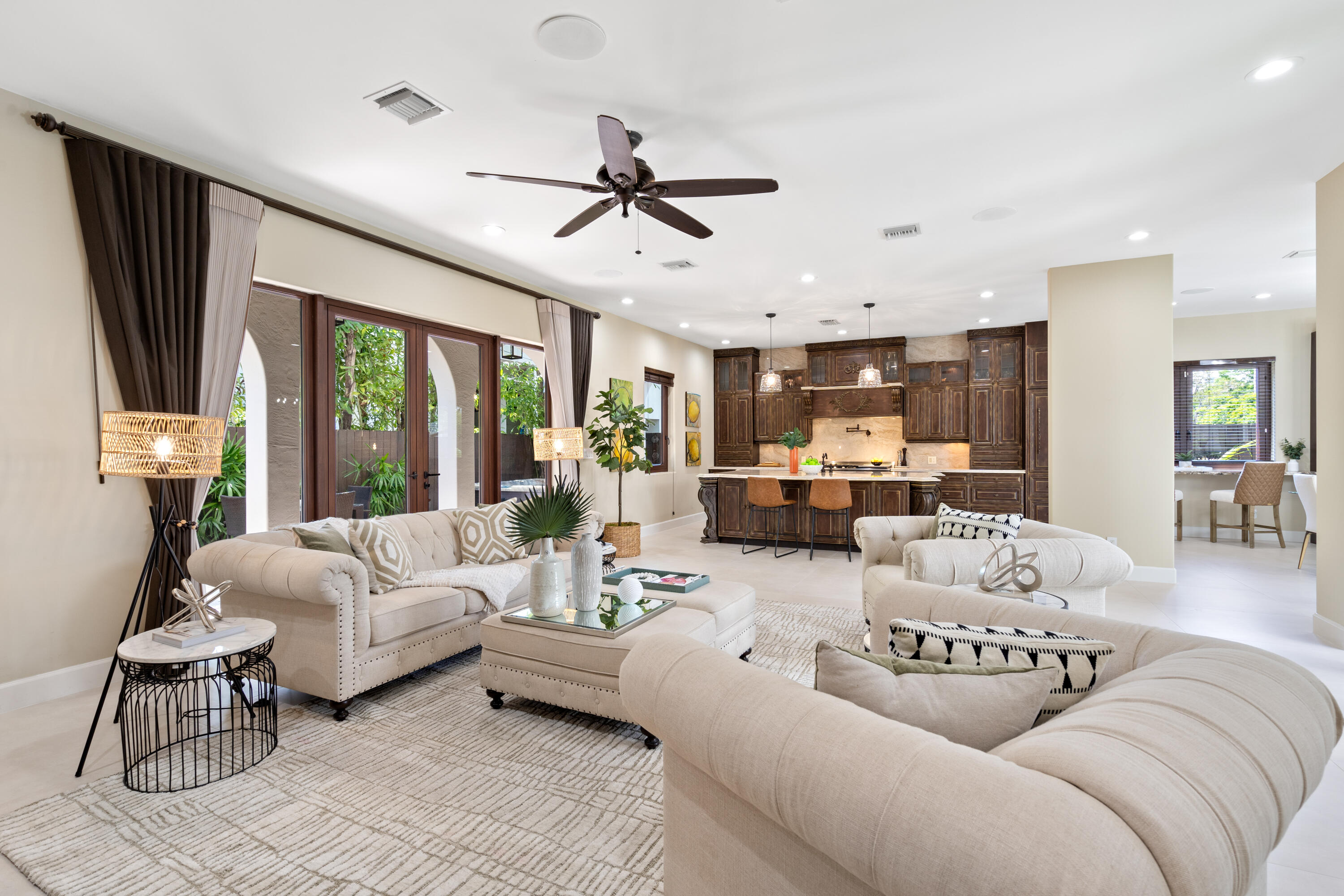 COLEE HAMMOCK - Residential Lease