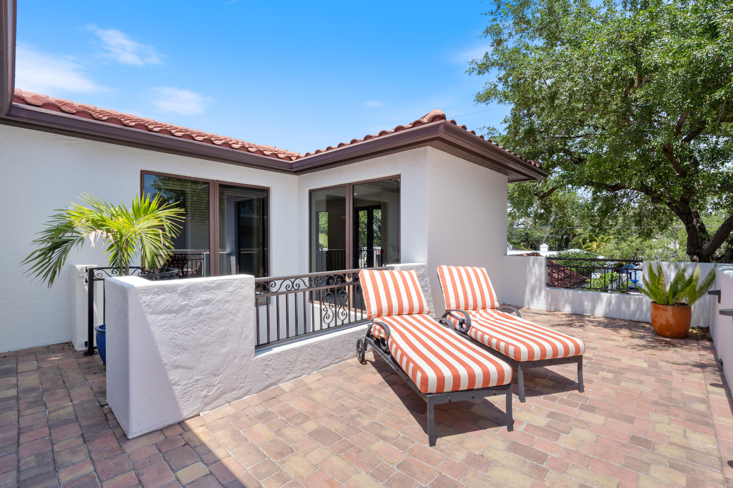 COLEE HAMMOCK - Residential Lease