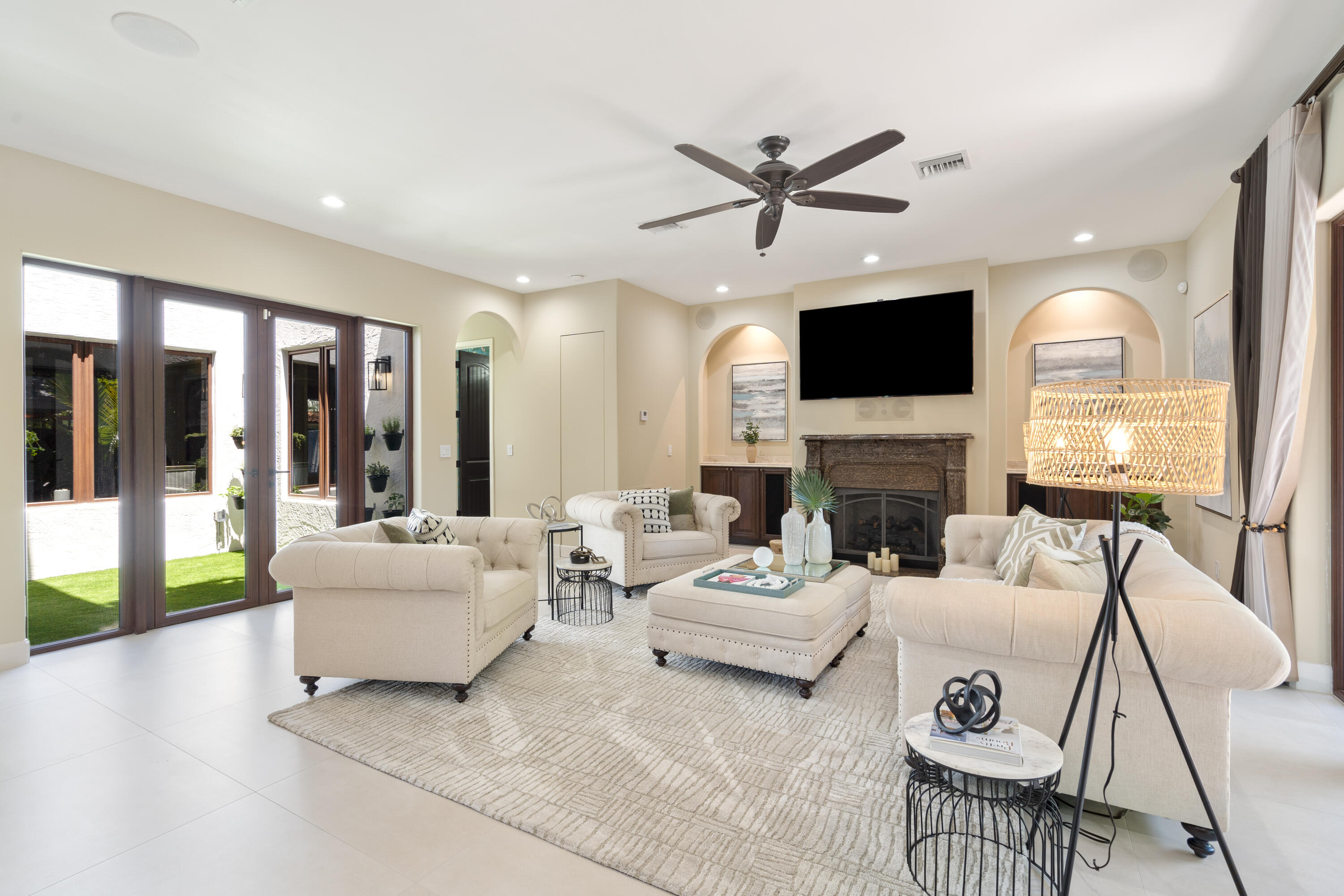 COLEE HAMMOCK - Residential Lease