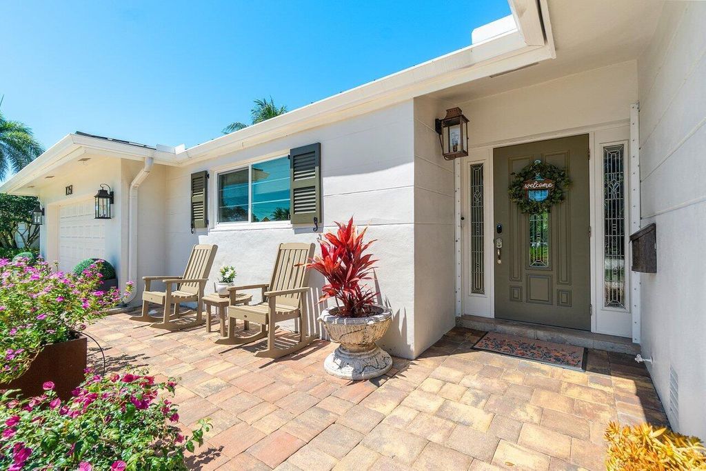 Photo of 1051 NW 3rd Street, Boca Raton, FL 33486 (MLS # R11082093)