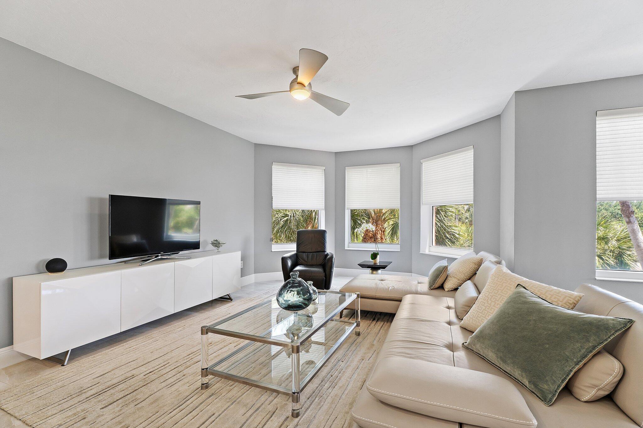 ADMIRAL AT JUPITER YACHT CLUB CONDO - Residential