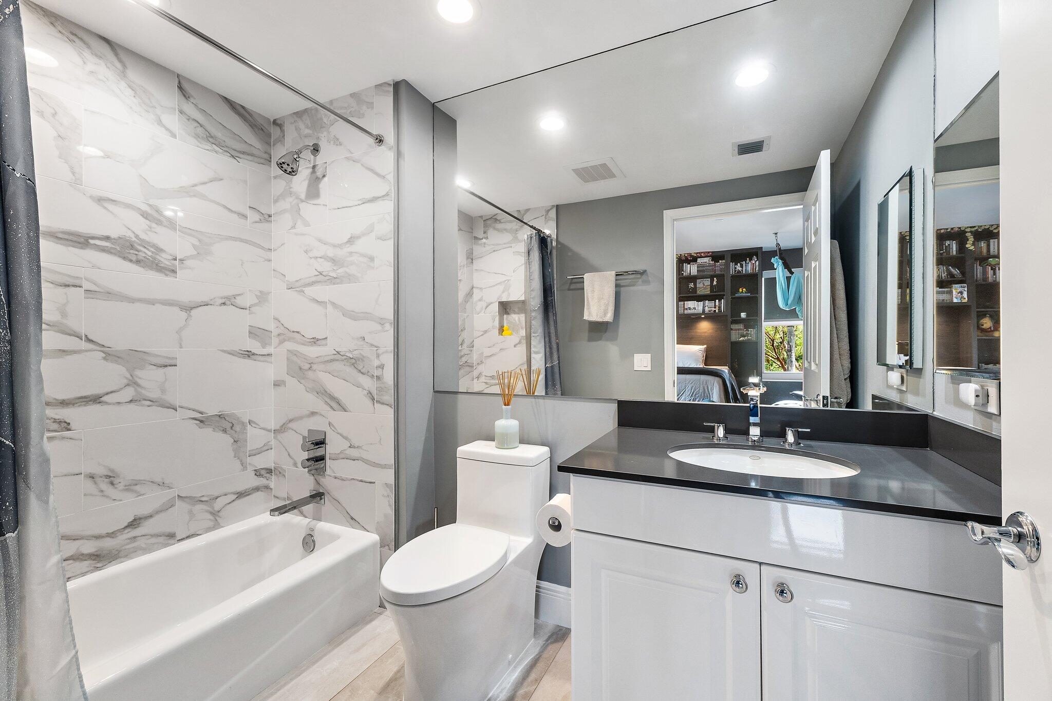 ADMIRAL AT JUPITER YACHT CLUB CONDO - Residential