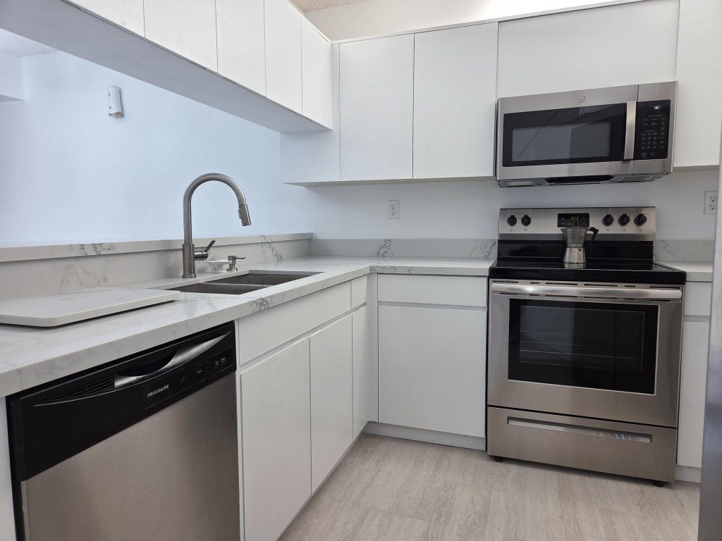Photo of 3888 Victoria Drive, West Palm Beach, FL 33406 (MLS # B26030718)