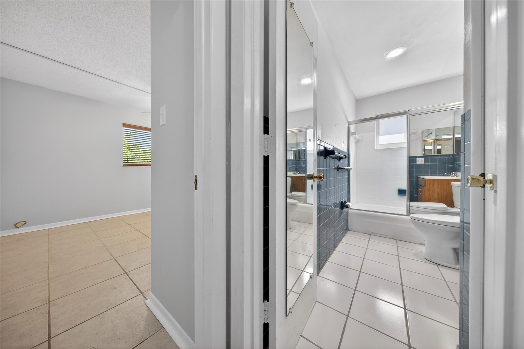 Paradise Gardens Sec 3 72 - Residential