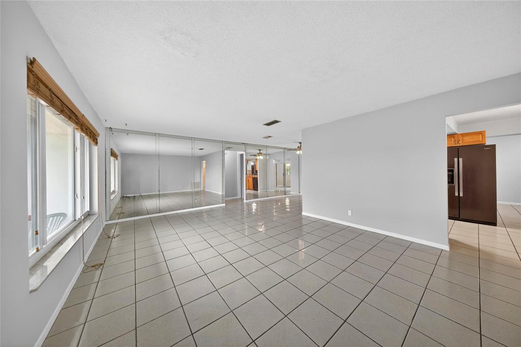 Photo of 1460 NW 70th Ter, Margate, FL 33063 (MLS # F10539589)