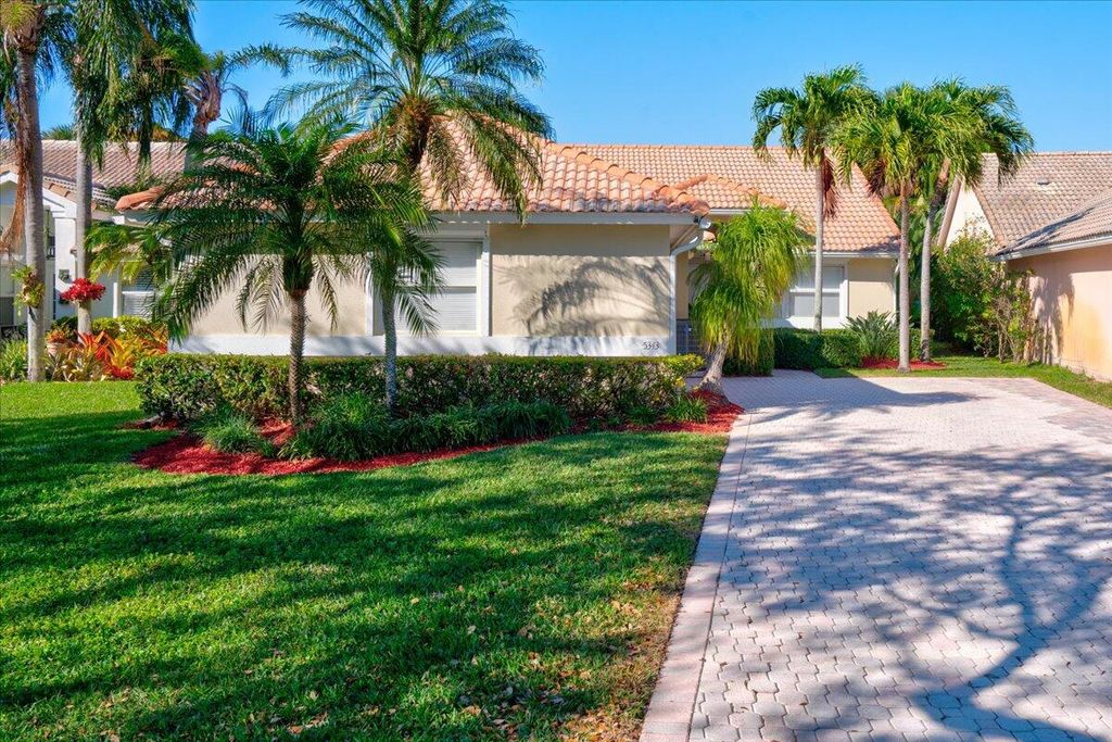 Photo of 5343 Grande Palm Circle, Delray Beach, FL 33484 (MLS # R10961645)