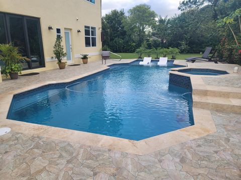 A home in Loxahatchee