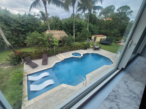 A home in Loxahatchee