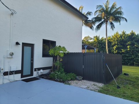 A home in Loxahatchee