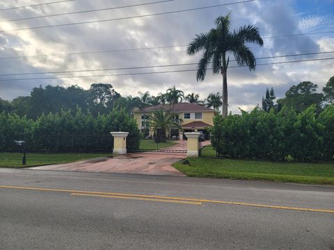 A home in Loxahatchee