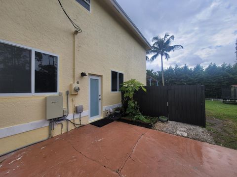 A home in Loxahatchee