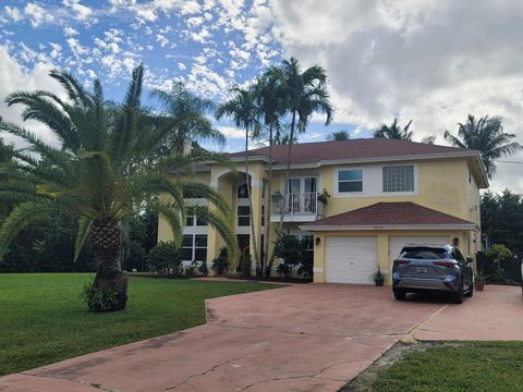 A home in Loxahatchee