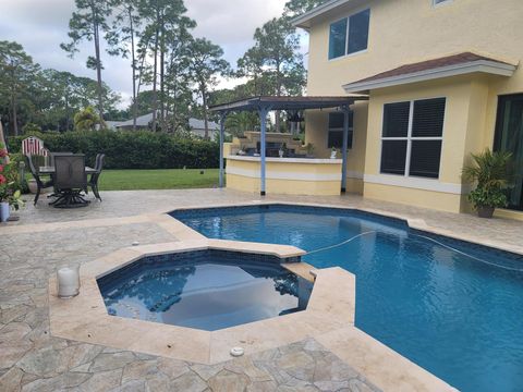 A home in Loxahatchee