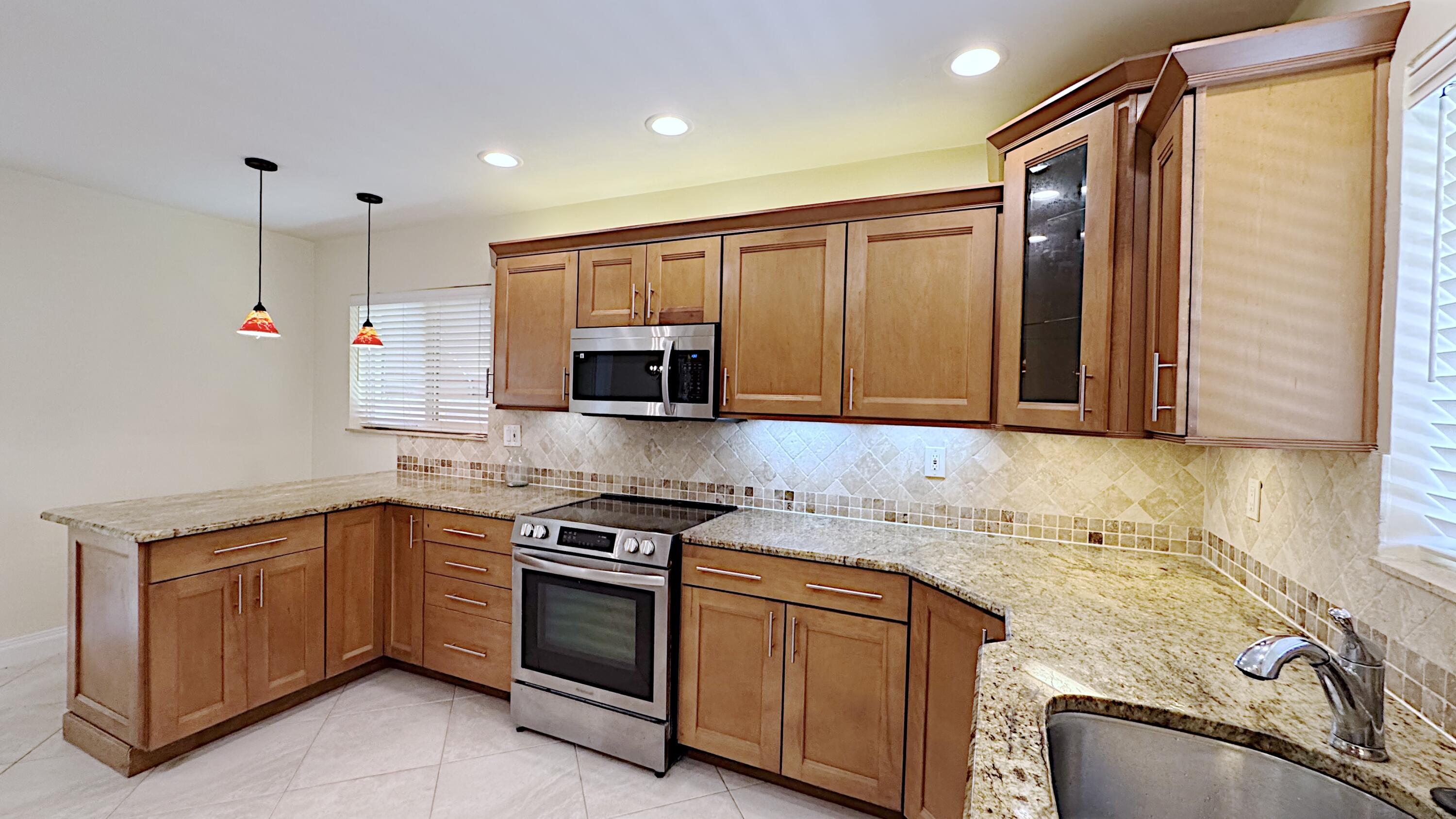 DANIA GOLF VIEW - Residential