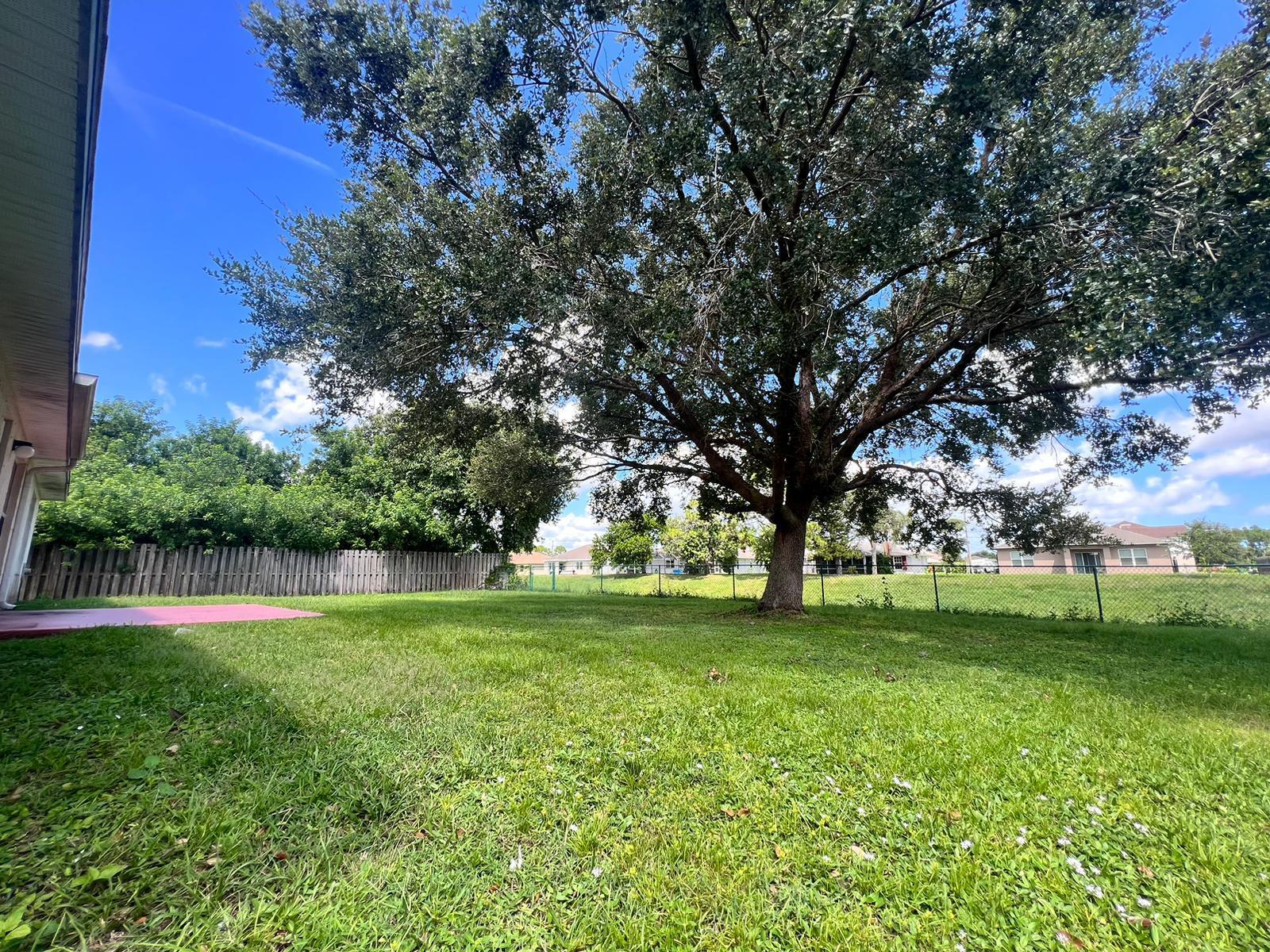 PORT ST LUCIE SECTION 33 - Residential Lease