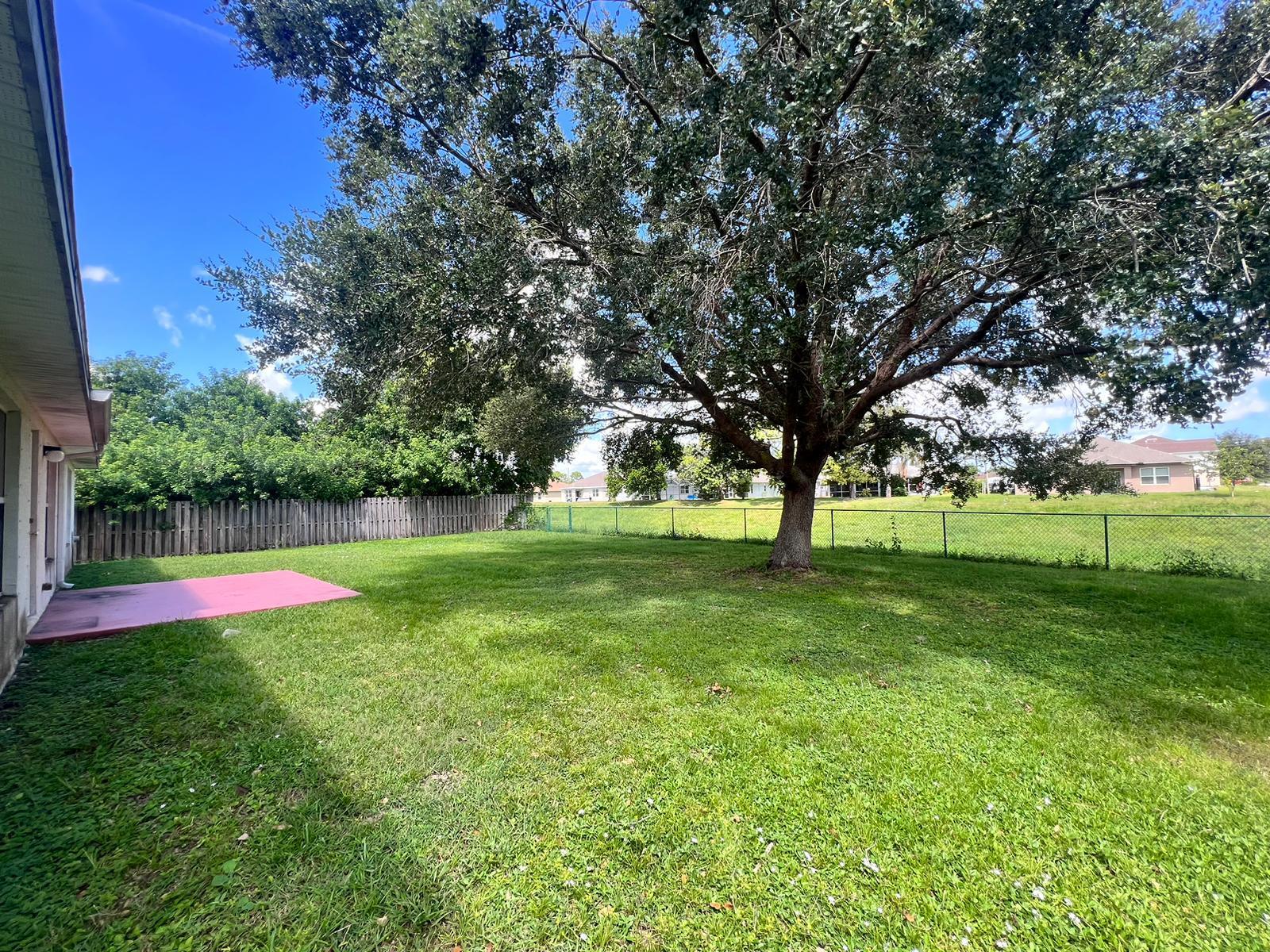 PORT ST LUCIE SECTION 33 - Residential Lease