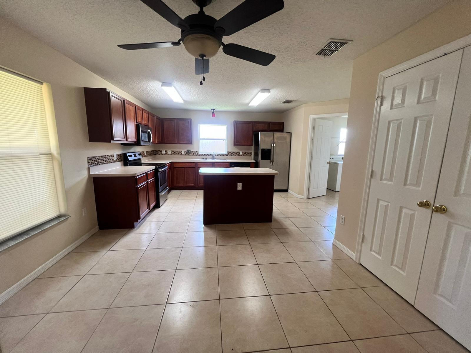 PORT ST LUCIE SECTION 33 - Residential Lease