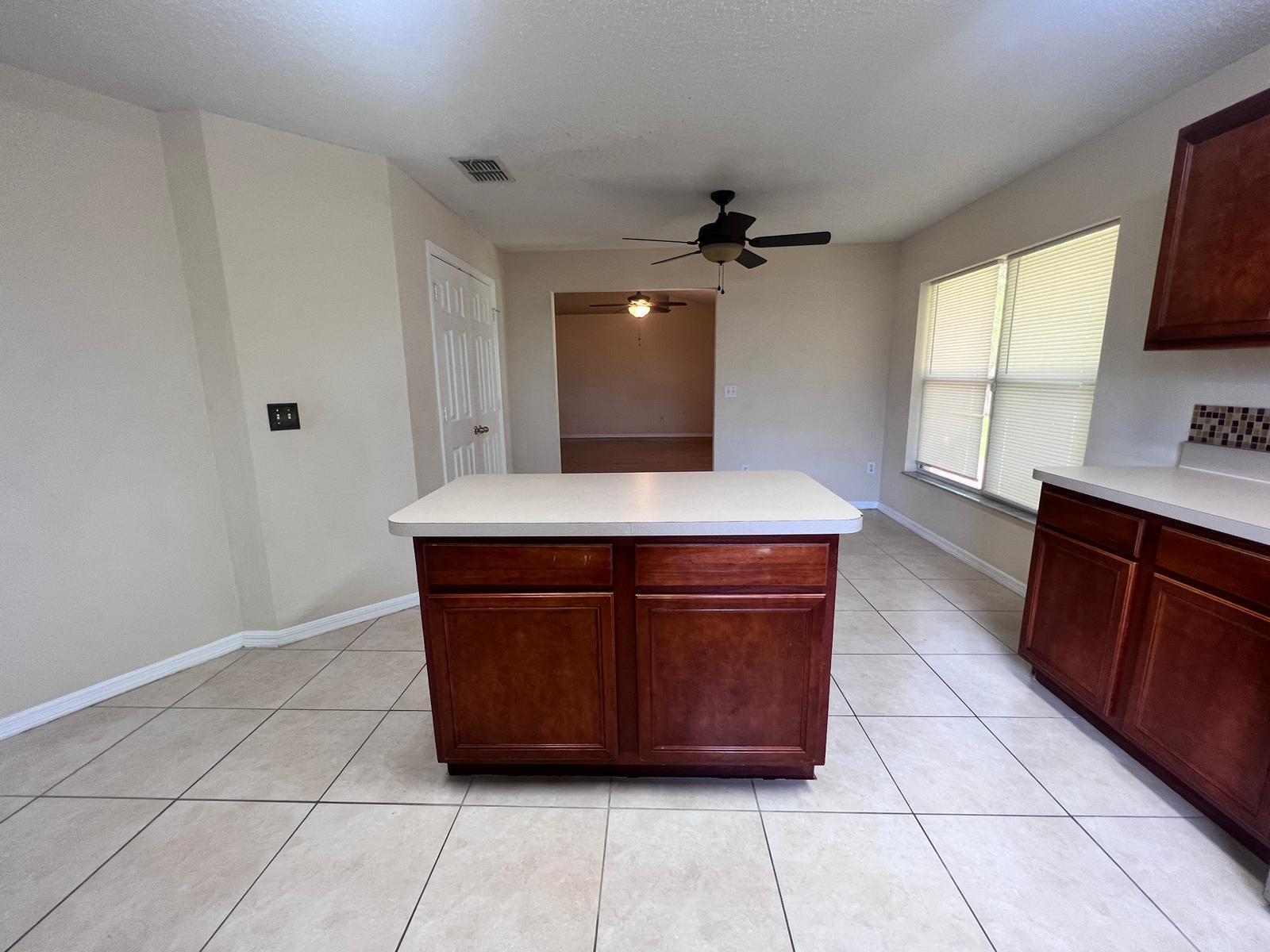 PORT ST LUCIE SECTION 33 - Residential Lease
