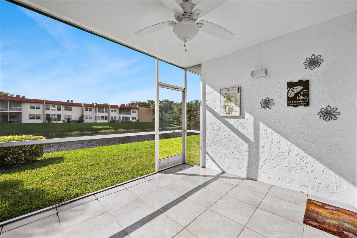 GOLDEN LAKES VILLAGE COND - Residential