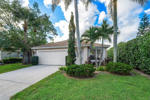 Tiny photo for 5427 Club Circle, Haverhill, FL 33415 (MLS # B26090470)