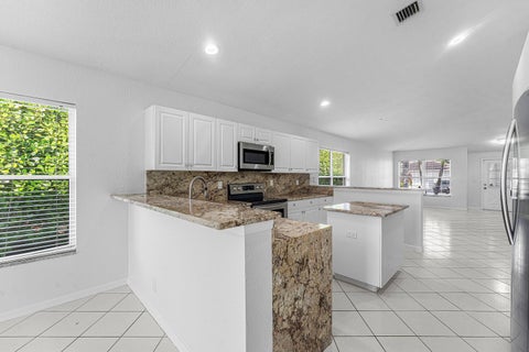 Tiny photo for 5427 Club Circle, Haverhill, FL 33415 (MLS # B26090470)