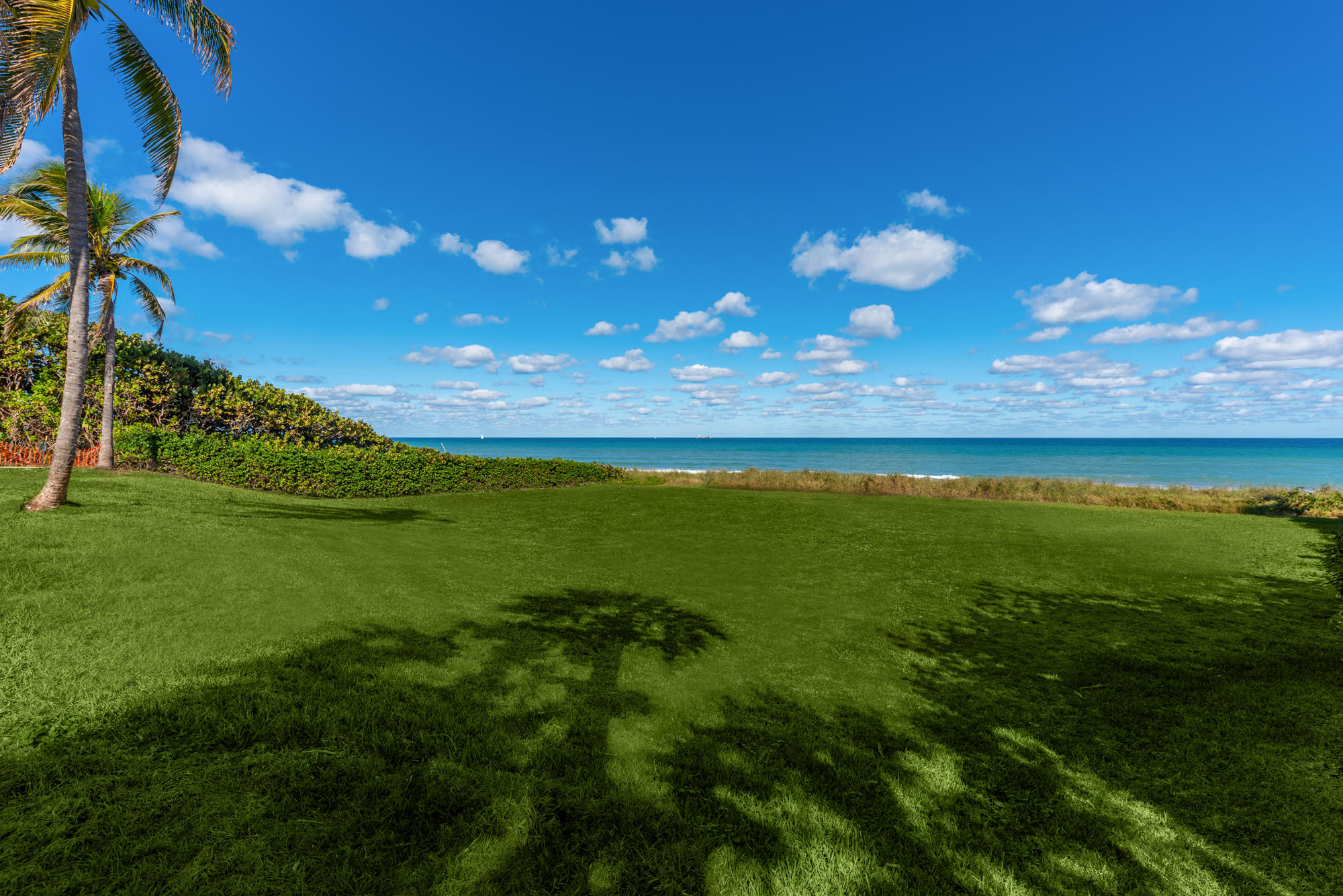 JUPITER ISLAND - Land