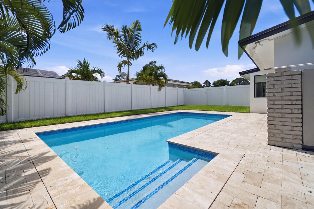 Photo of 1333 SE 8TH Street, Deerfield Beach, FL 33441 (MLS # B26056391)